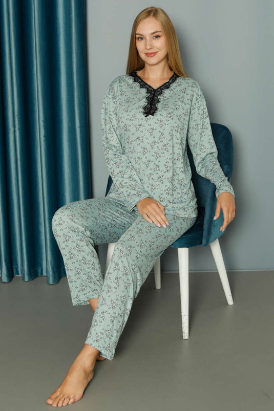 طقم بيجامة من الفيسكوز المنقوش بفتحة رقبة على شكل حرف V، لون نعناعي
