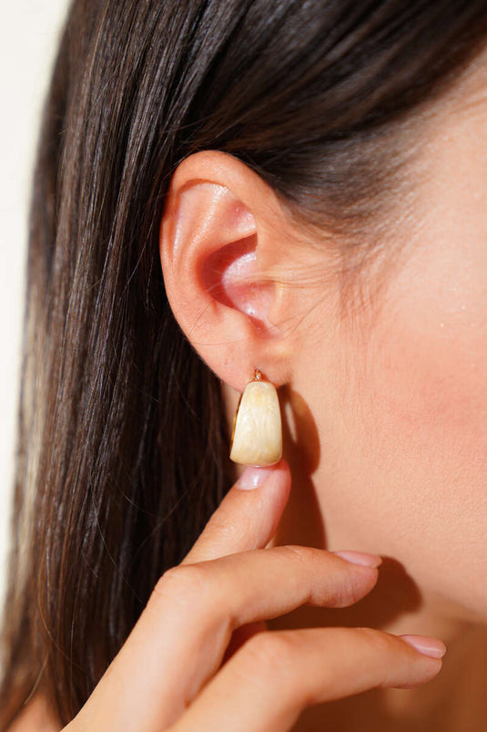 Boucles d'oreilles dorées beiges