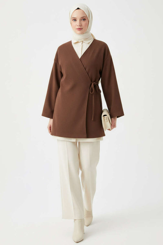 Veste en cachemire à nouer sur le côté marron