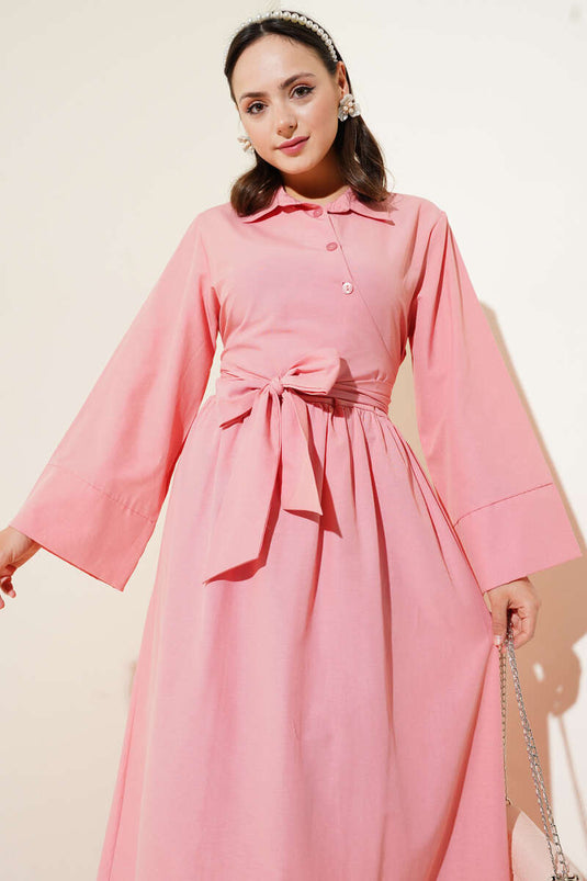 Robe boutonnée croisée à nouer sur le côté Poudre