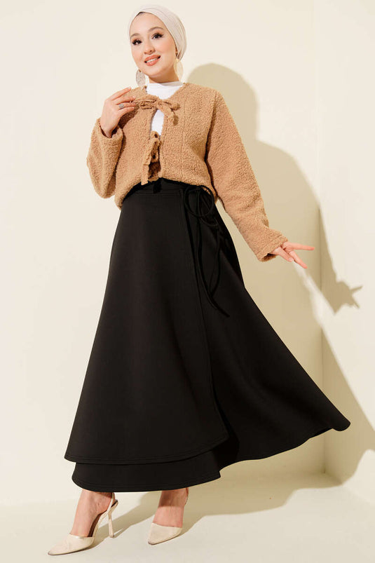 تنورة غوص سوداء برباط جانبي