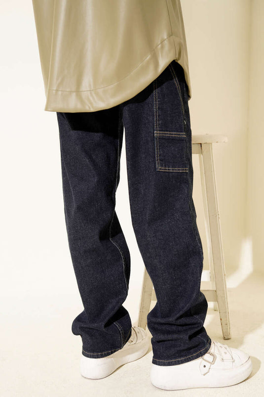 بنطلون جينز مووم ذو إبزيم حزام جانبي باللون الكحلي