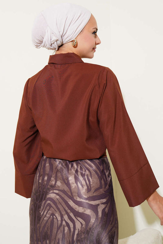 قميص قصير بتفاصيل ربطة جانبية، بني