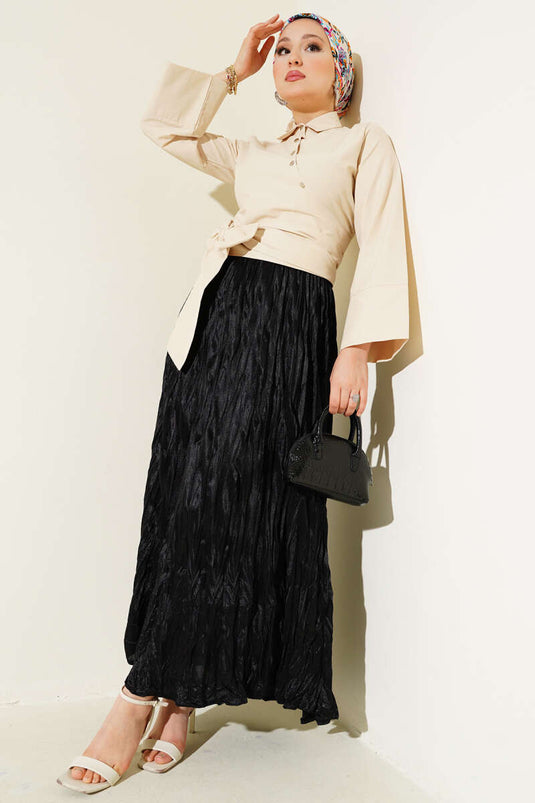 قميص قصير بيج اللون برباط جانبي وأزرار متقاطعة