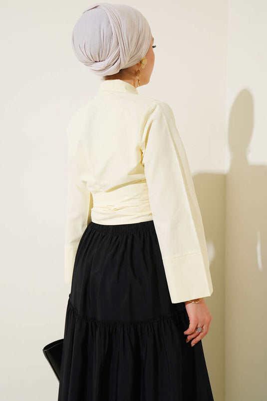 Kurzes Hemd mit seitlicher Schnürung und Kreuzknöpfen Gelb