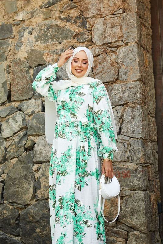 فستان مودال بنقشة زهور ورباط جانبي باللون الأخضر