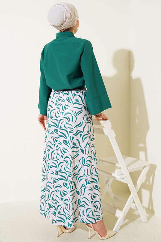 Traje de dos piezas con falda y lazo lateral color esmeralda