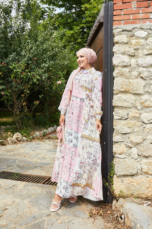 Vestido rosa con cuello camisero y lazo lateral