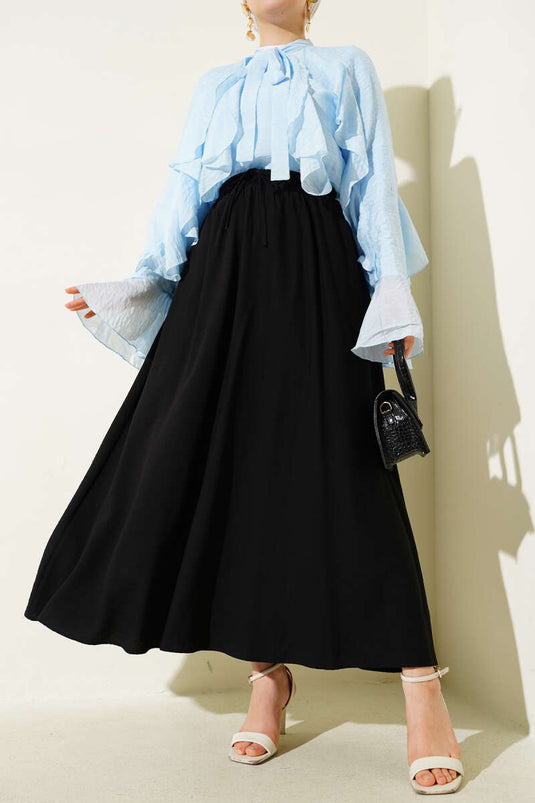 Jupe évasée noire avec détails latéraux de poche