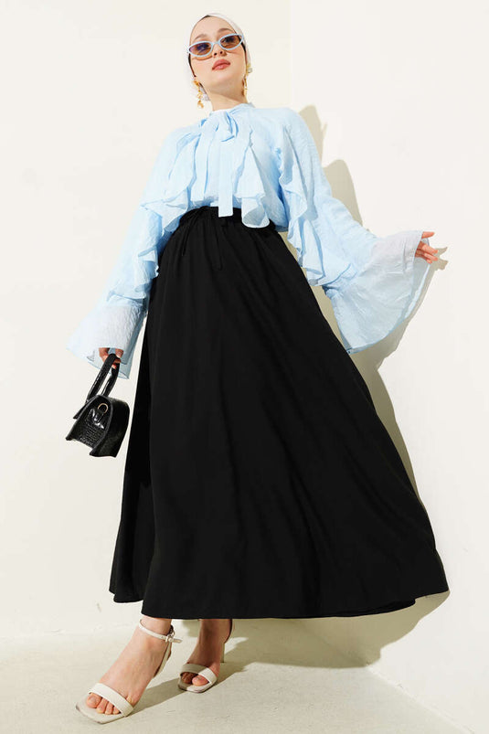 Jupe évasée noire avec détails latéraux de poche