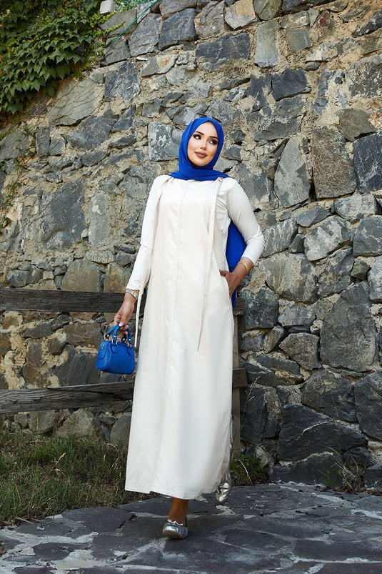 فستان حجاب منقوش بتفاصيل جيوب جانبية، كريمي