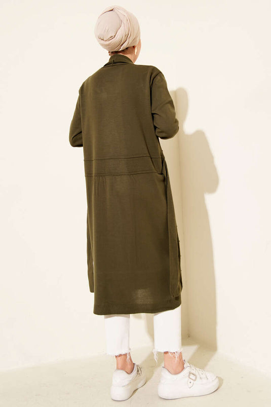 Seitlich genähte Strickjacke mit Kordelzug, Khaki.