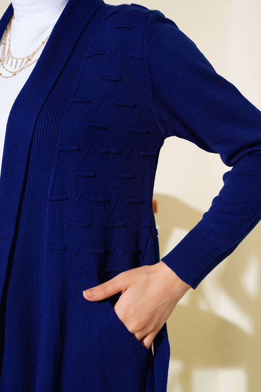 Strickjacke mit Seitennähten und Schnürung, marineblau