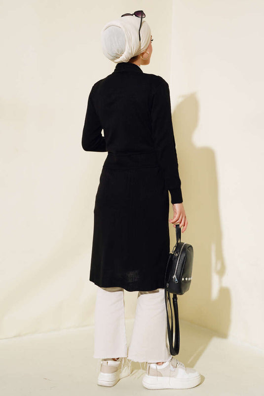 Gilet noir à lacets et coutures latérales