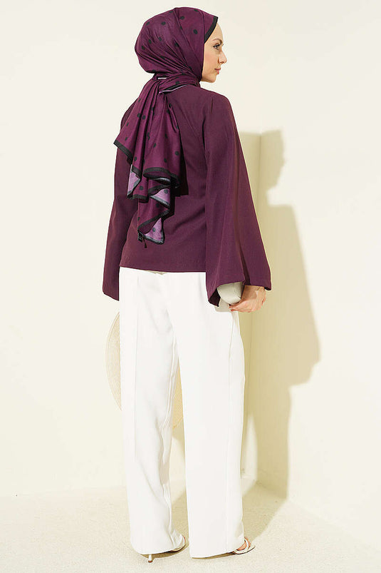 جاكيت بأزرار وحبال جانبية بلون خمري