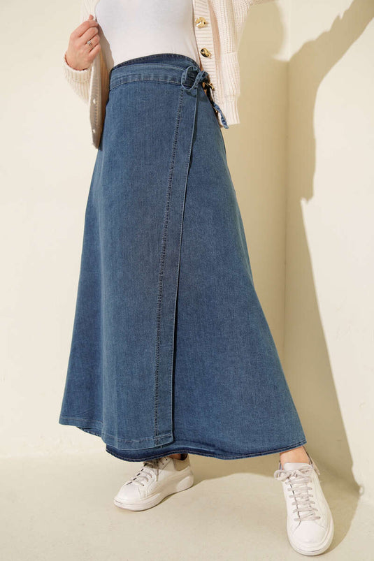 تنورة جينز زرقاء بحبل جانبي للربط