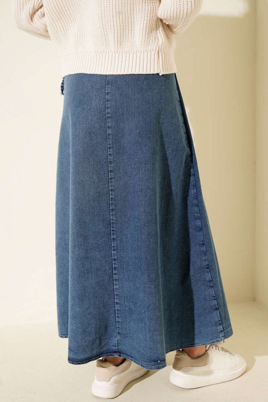 تنورة جينز زرقاء بحبل جانبي للربط