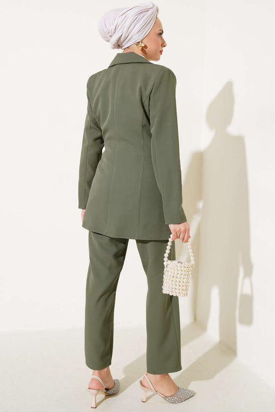 Costume deux pièces kaki avec veste et lien latéral