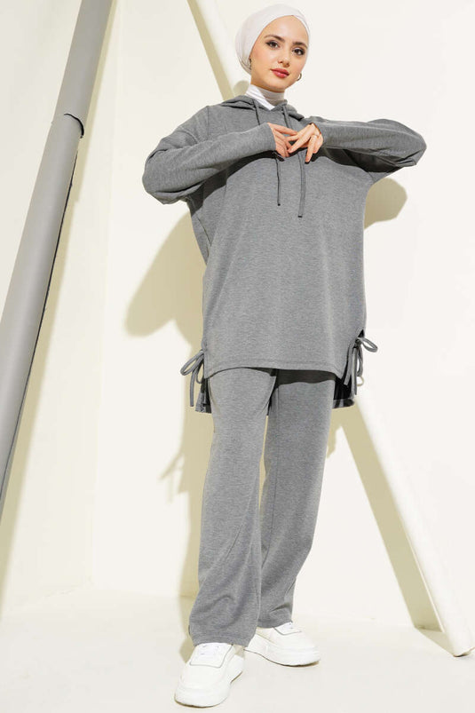 Traje doble con capucha y lazo lateral Gris Melange