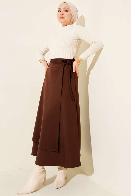 تنورة سكوبا بحبل جانبي بني