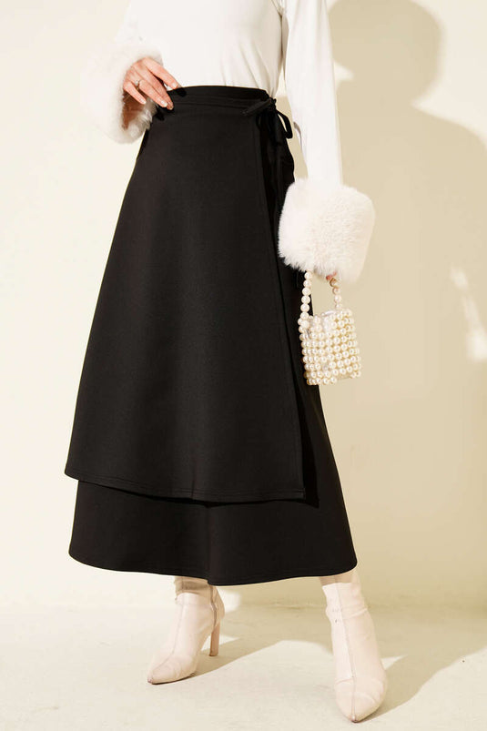 تنورة سكوبا بحبل جانبي أسود