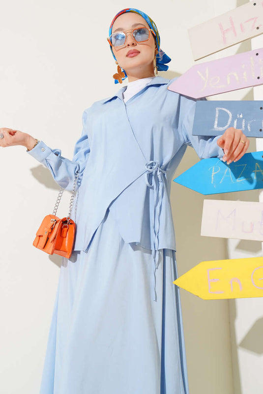 Conjunto de dos piezas con falda con lazo lateral, azul