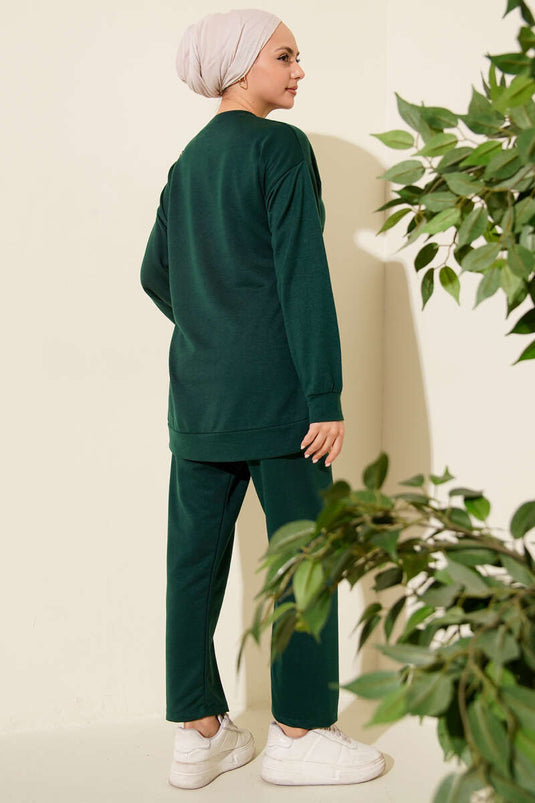 طقم مزدوج بخيطين مع أزرار جانبية زمردي