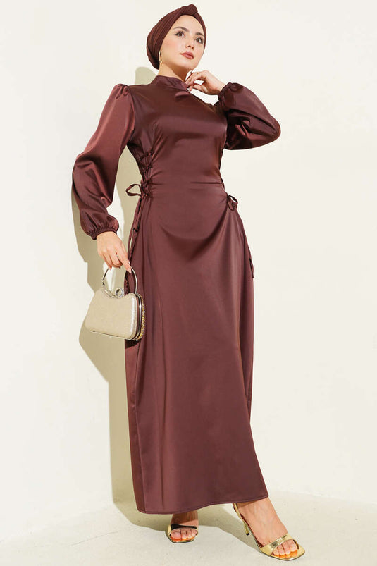 Yanları İp Bağcık Detaylı Saten Elbise Kahve