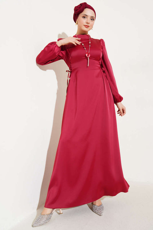 Abito in raso con lacci laterali in corda bordeaux