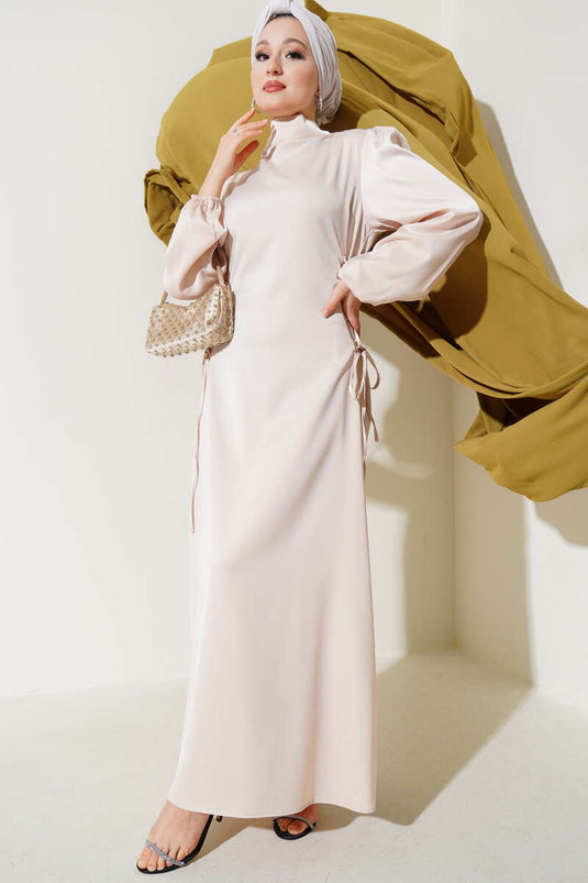 Yanları İp Bağlamalı Saten Elbise Bej