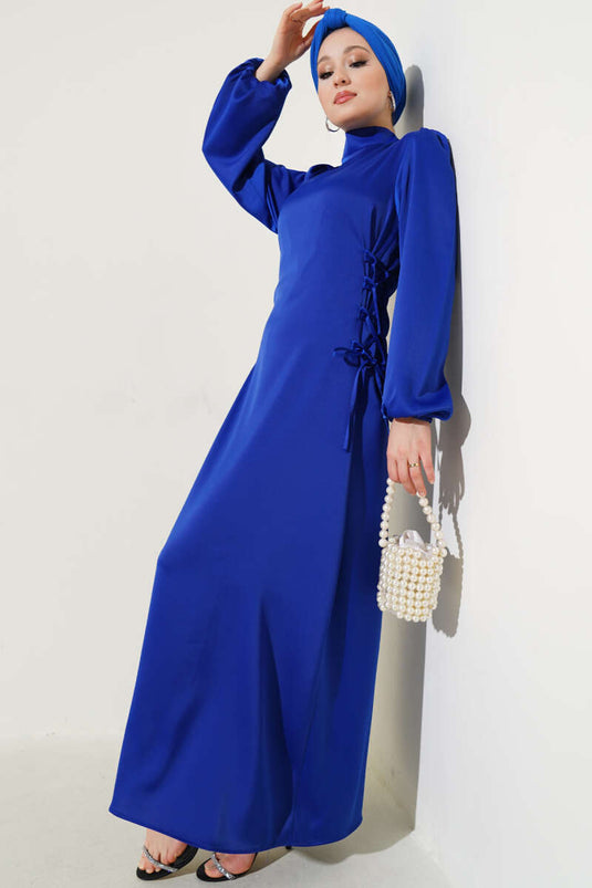 Yanları İp Bağlamalı Saten Elbise Saks