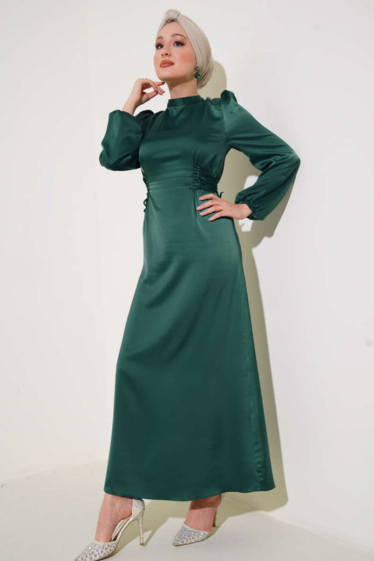 Yanları İp Detaylı Saten Elbise Zümrüt Yeşil