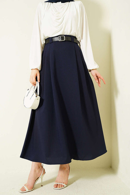 Jupe évasée avec pinces latérales et ceinture, bleu marine