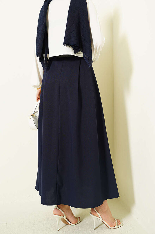 Jupe évasée avec pinces latérales et ceinture, bleu marine