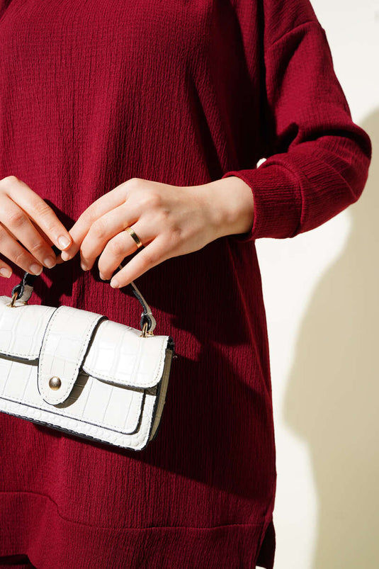 Costume croisé bordeaux fendu sur le côté