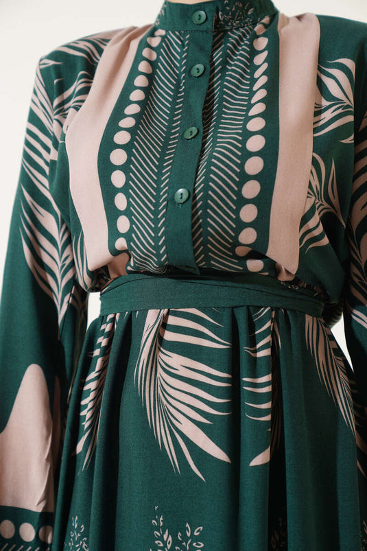 Robe ceinturée à motifs de feuilles émeraude