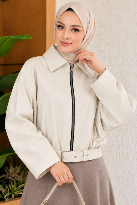 Chaqueta De Cuero Crema Con Mangas Batwing Y Cinturón