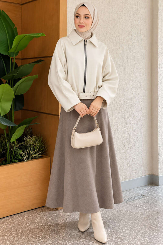 Chaqueta De Cuero Crema Con Mangas Batwing Y Cinturón
