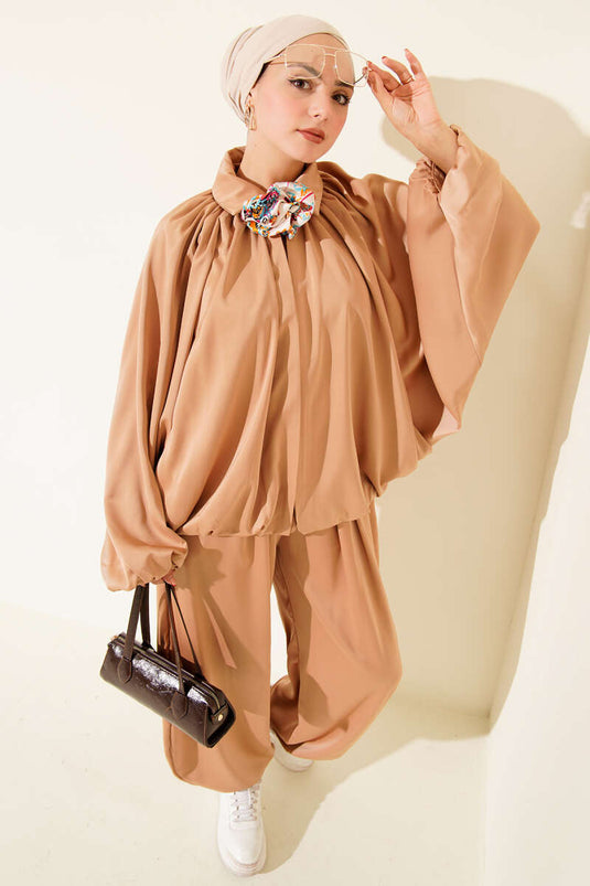 Ensemble deux pièces ample en satin à manches chauve-souris, couleur café