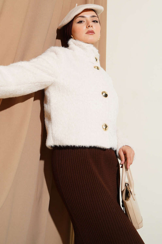 Veste à col roulé mi-long avec boutons dorés, écru