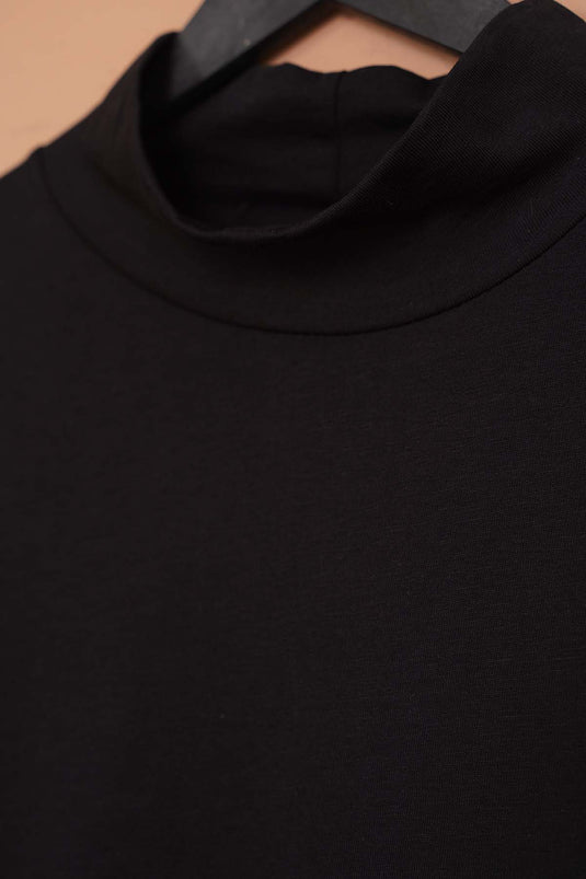 Halbhals-Badi-Schwarz