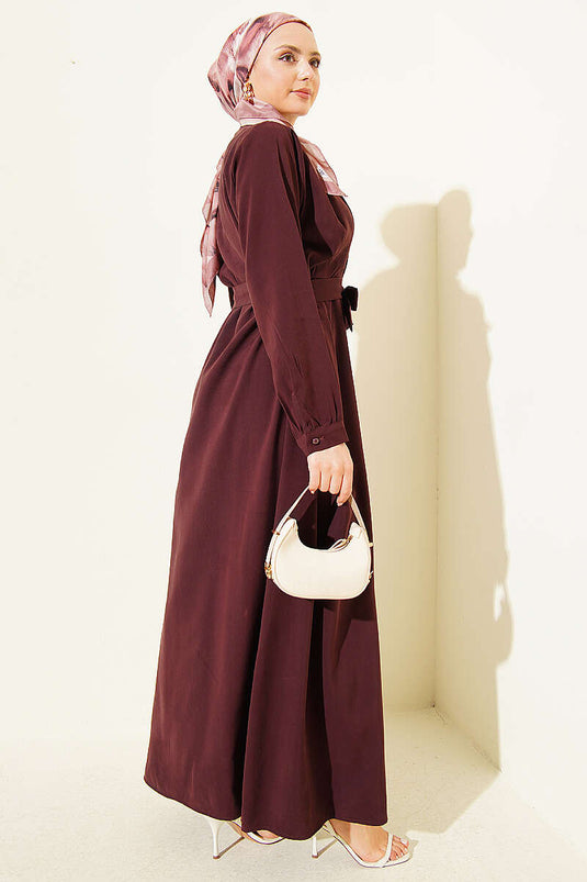 Halb Brit Kleid mit Knöpfen und Abnähern aus Tensel in Pflaume