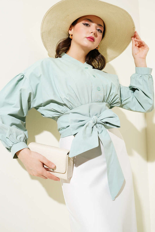 Chemise courte à demi-boutonnée avec cravate, couleur menthe