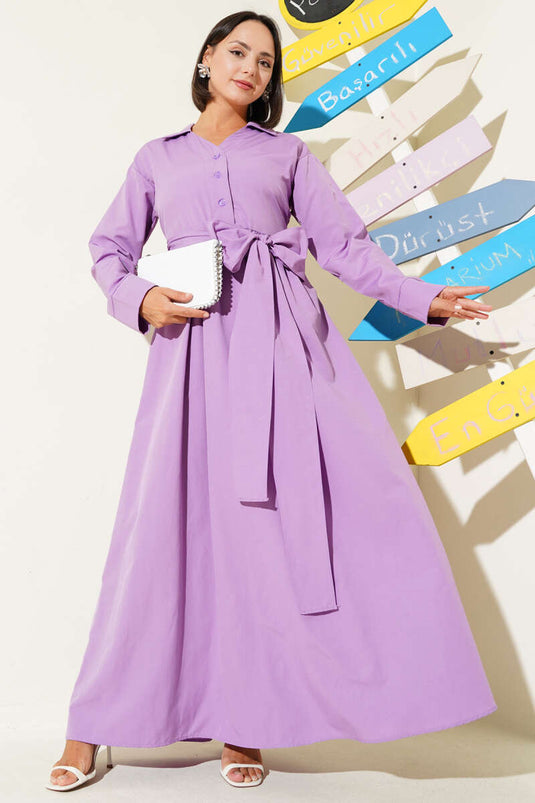 Halb geknöpftes, gebundenes Terikoton-Kleid Lila