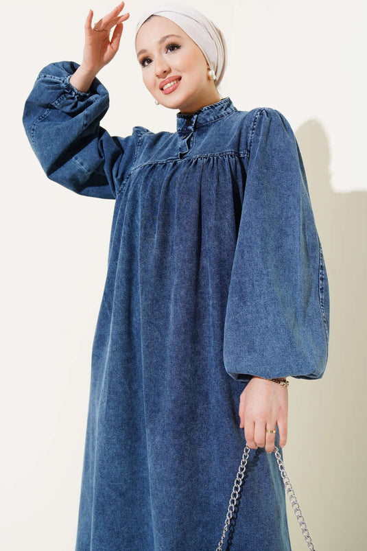 فستان جينز بأكمام منفوخة وأزرار نصفية
