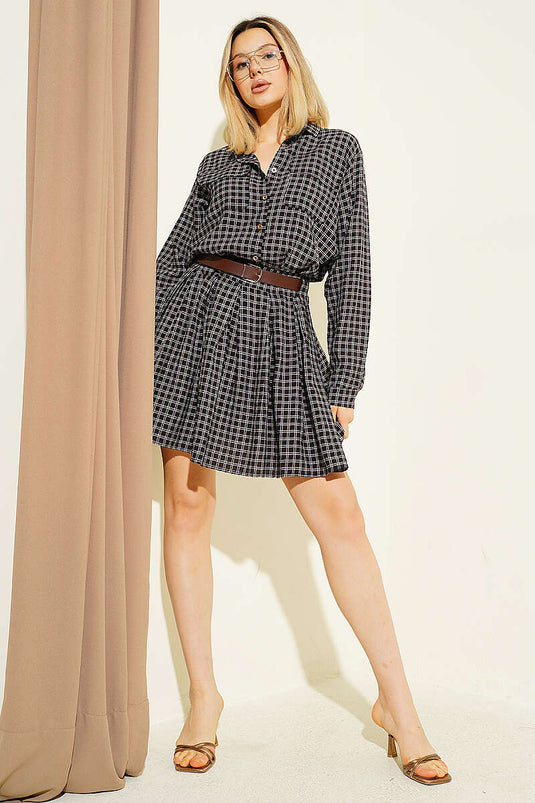 Robe mini plissée à carreaux avec demi-boutons, couleur café
