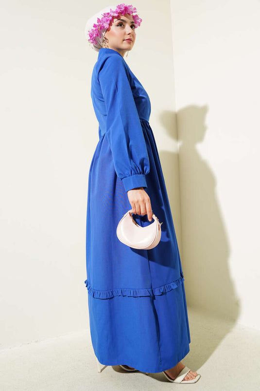 Halbgeknöpftes Kleid mit Rüschen und seitlicher Schnürung, Saxe