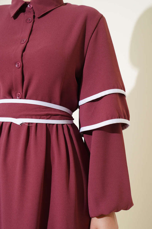 Abito con cintura e bottoni a metà, color rosa antico