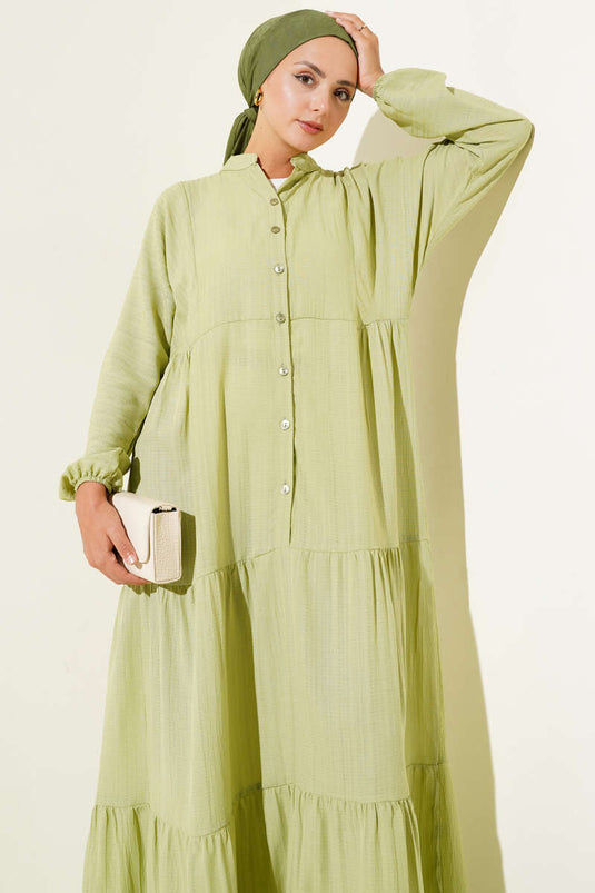 Halb geknöpftes Lagenkleid in Salbeigrün