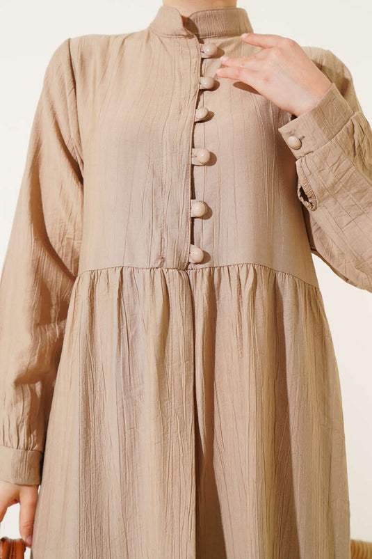 Abito lungo due pezzi con bottoni a metà, color latte